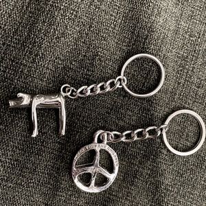 Donald J Pliner keychains